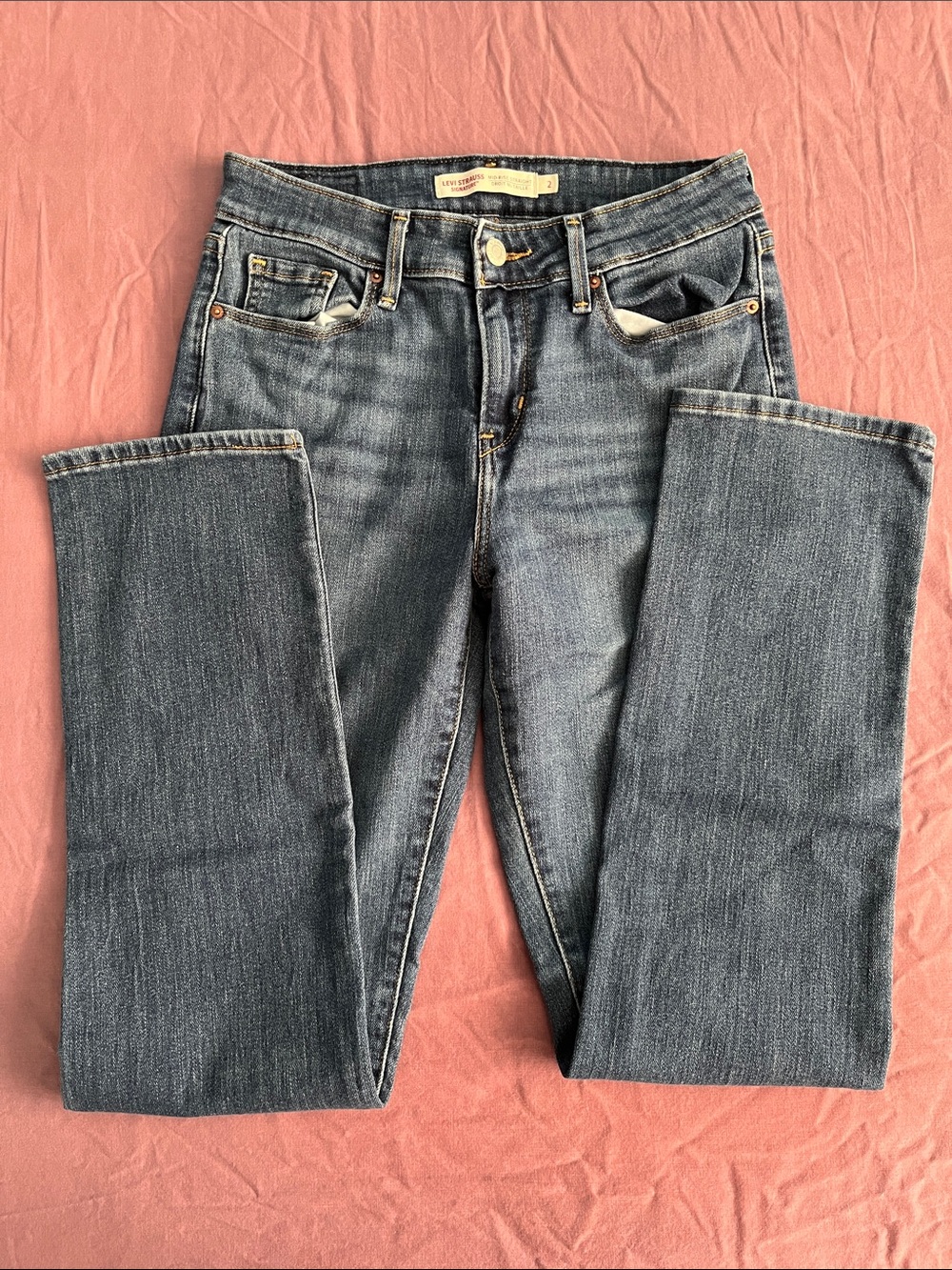 Levi's Women's Straight Leg Jeans in Faded Blue Denim